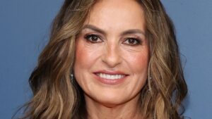Mariska Hargitay's 2026 Emmys Hair Was a Subtle Tribute to Her Mom—See the Photos