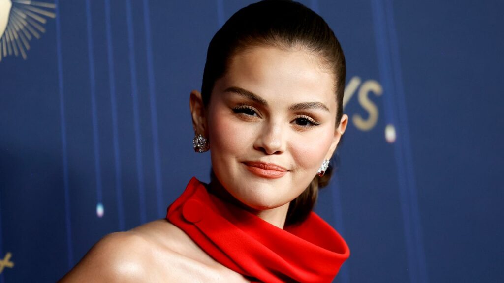 Selena Gomez Has Me Seriously Reconsidering the Middle Part—See the Photos